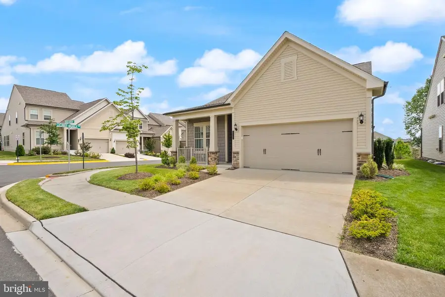 6765 Azalea Garden Ln, Haymarket, VA 20169 - #3