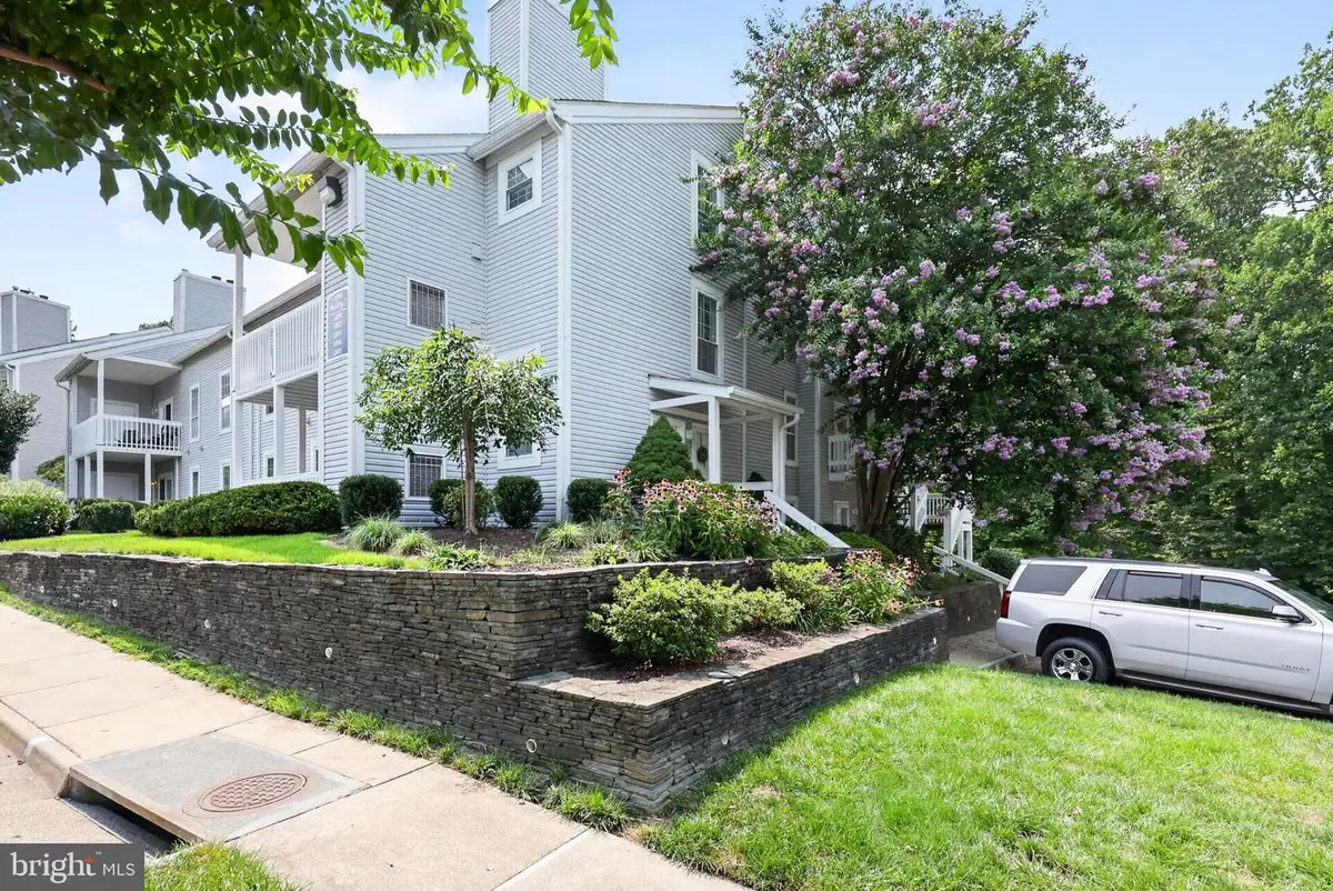 12078 Cardamom Dr, Woodbridge, VA 22192 - #1