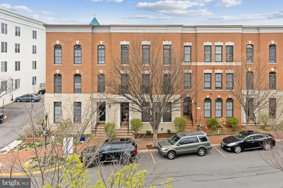 492 Harbor Side St, Woodbridge, VA 22191 - #2