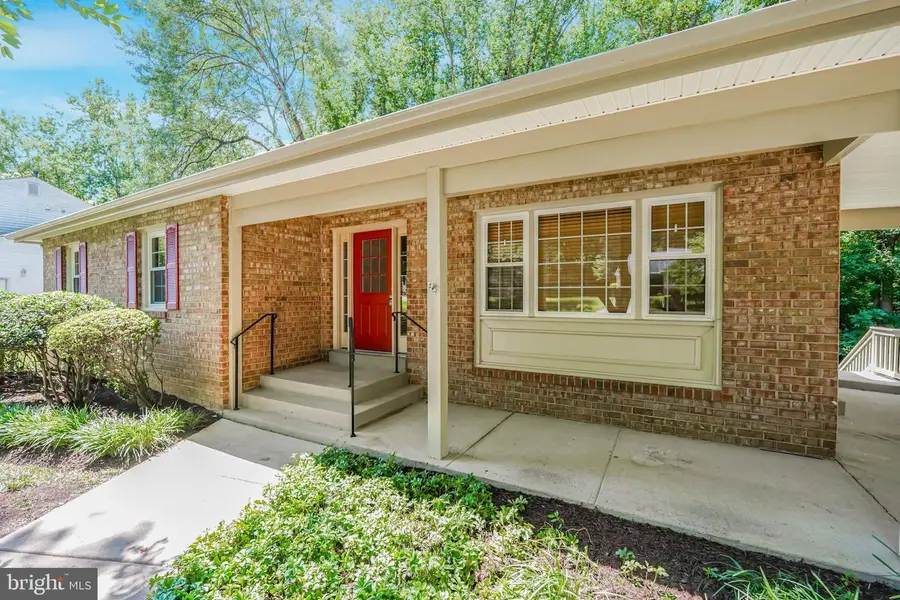 12204 Harbor Dr, Woodbridge, VA 22192 - #3