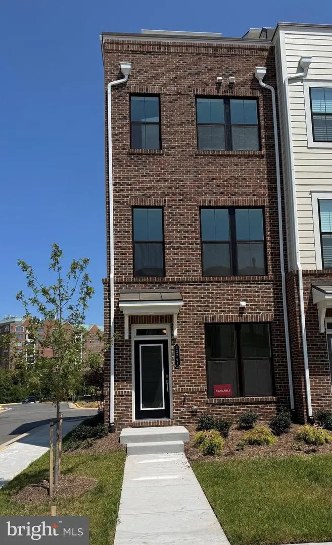 13797 Chrisswind Ave, Woodbridge, VA 22191 - #1