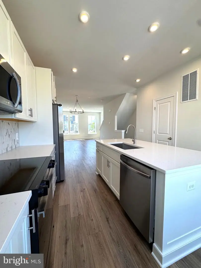 13797 Chrisswind Ave, Woodbridge, VA 22191 - #2