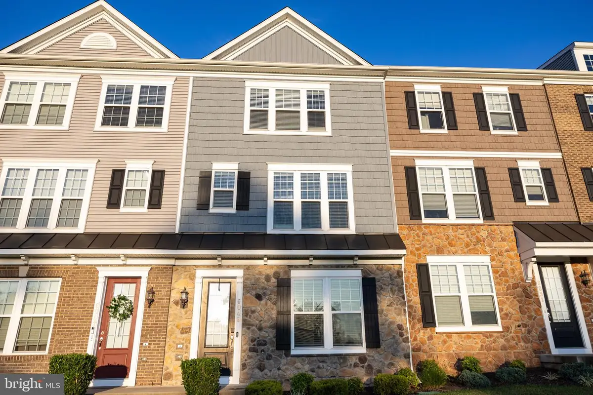 6049 Camerons Ferry Dr, Haymarket, VA 20169 - #1