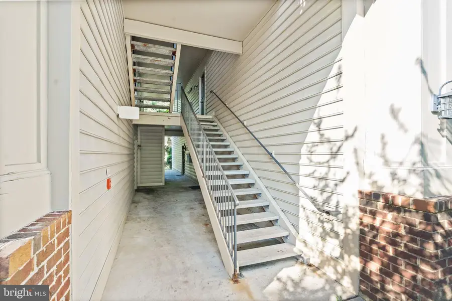 1025 Gardenview Loop #302, Woodbridge, VA 22191 - #3