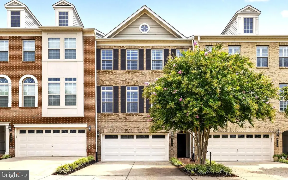 8007 Turtle Creek Cir, Gainesville, VA 20155 - #1