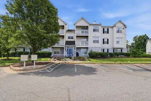 8058 Lisle Dr #104, Manassas, VA 20109 - #1