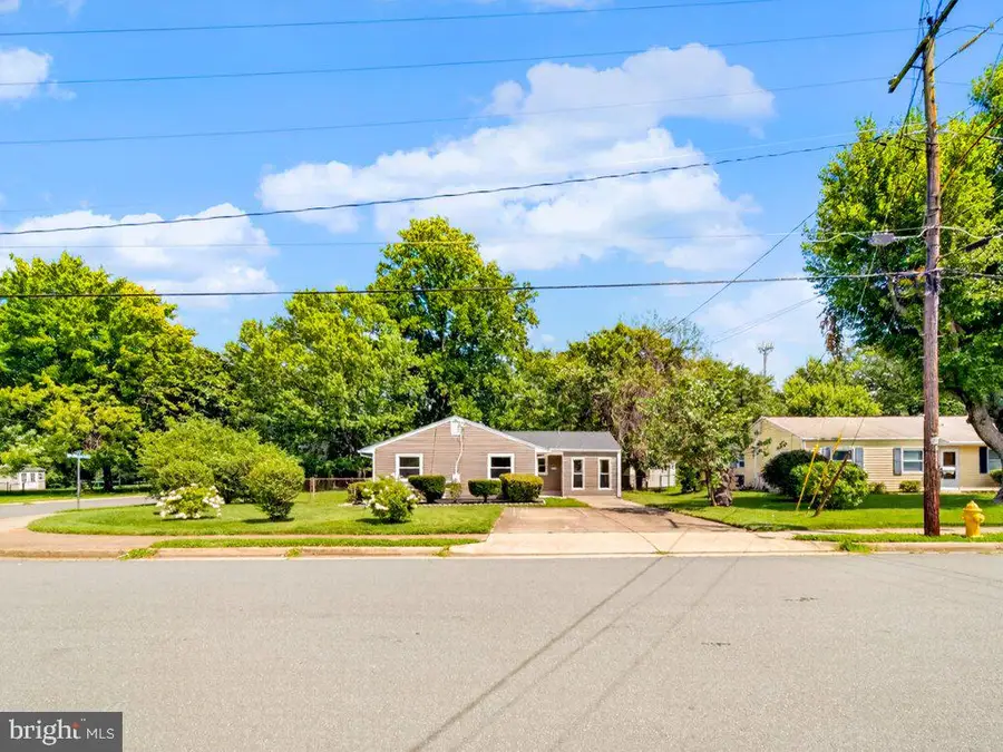 14209 Mount Pleasant Dr, Woodbridge, VA 22191 - #3