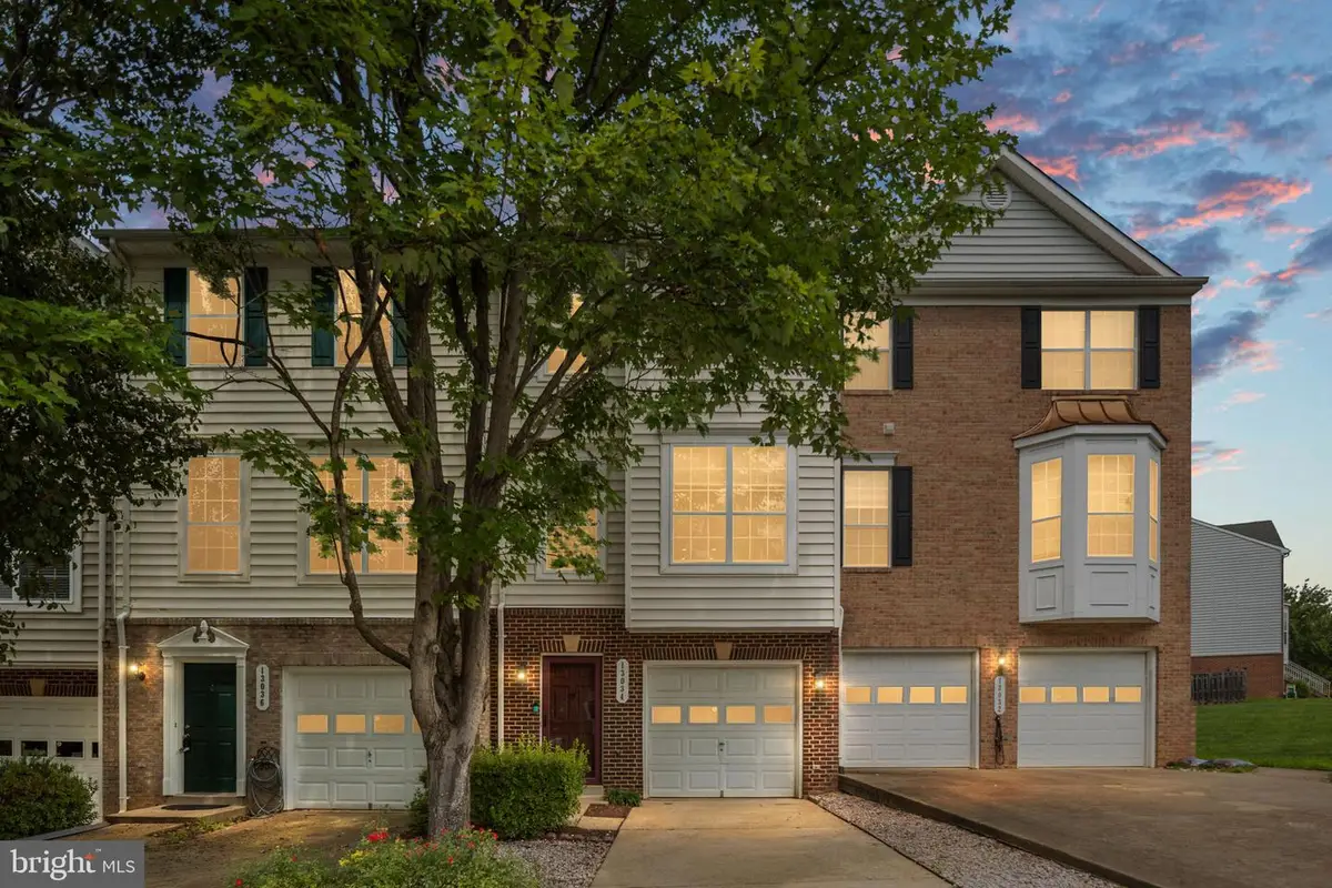 13034 Taxi Dr, Woodbridge, VA 22193 - #1
