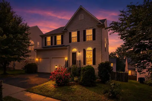 8016 Towering Oak Way, MANASSAS, VA 20111