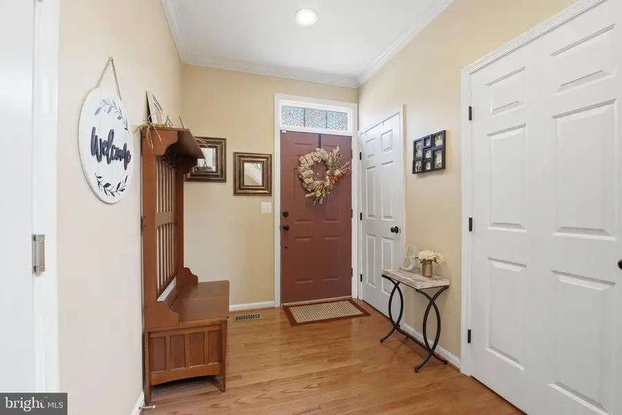 6005 Cantwell St, Gainesville, VA 20155 - #2