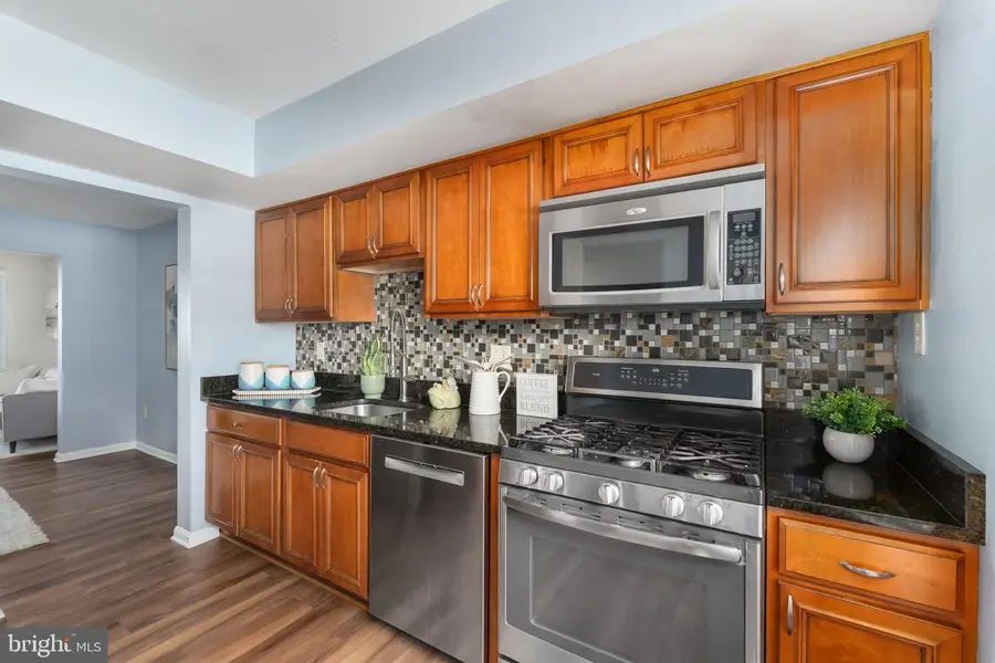 4748 S Park Ct, Woodbridge, VA 22193 - #2