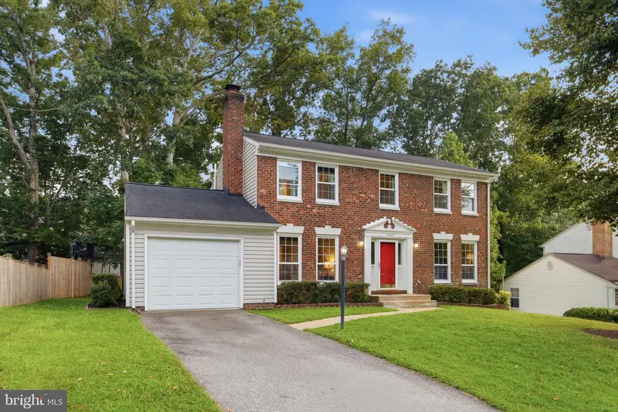 3483 Mount Burnside Way, Woodbridge, VA 22192 - #3