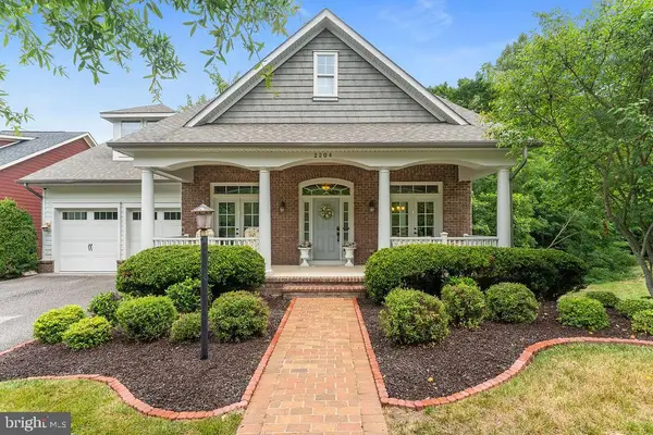 2204 Potomac River Blvd, DUMFRIES, VA 22026