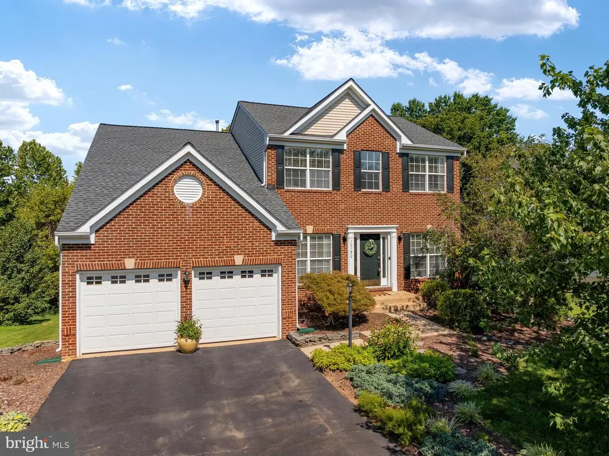 10190 Breezeway Dr, Nokesville, VA 20181 - #1