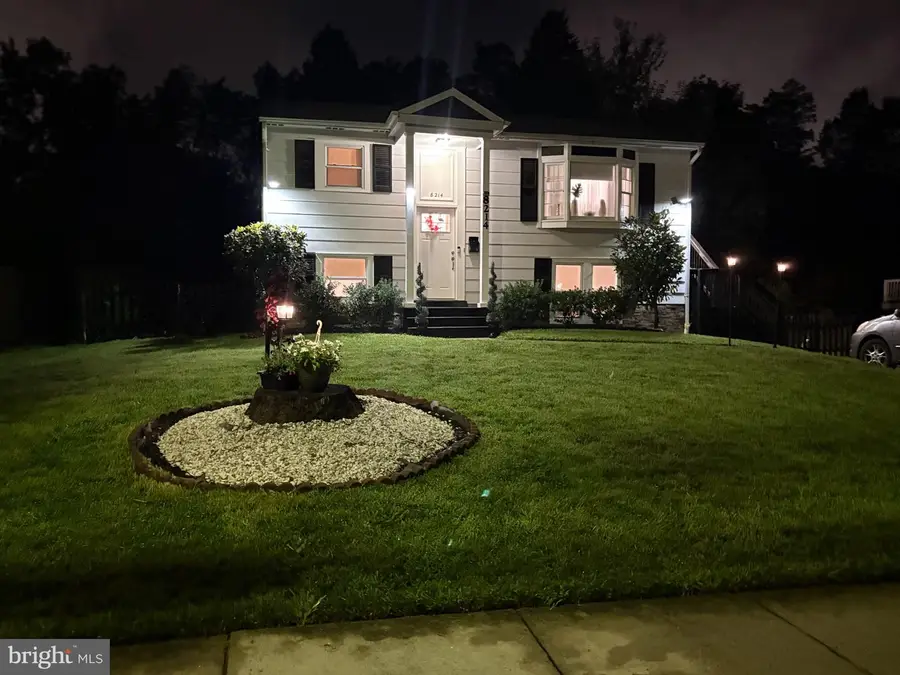 8214 Claremont St, Manassas, VA 20110 - #2
