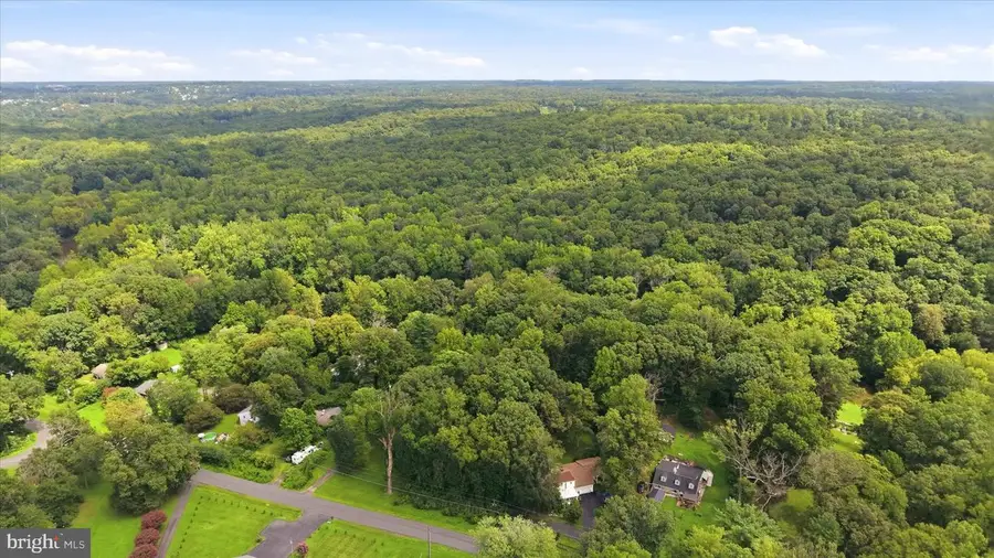 7707 Lake Dr, Manassas, VA 20111 - #2