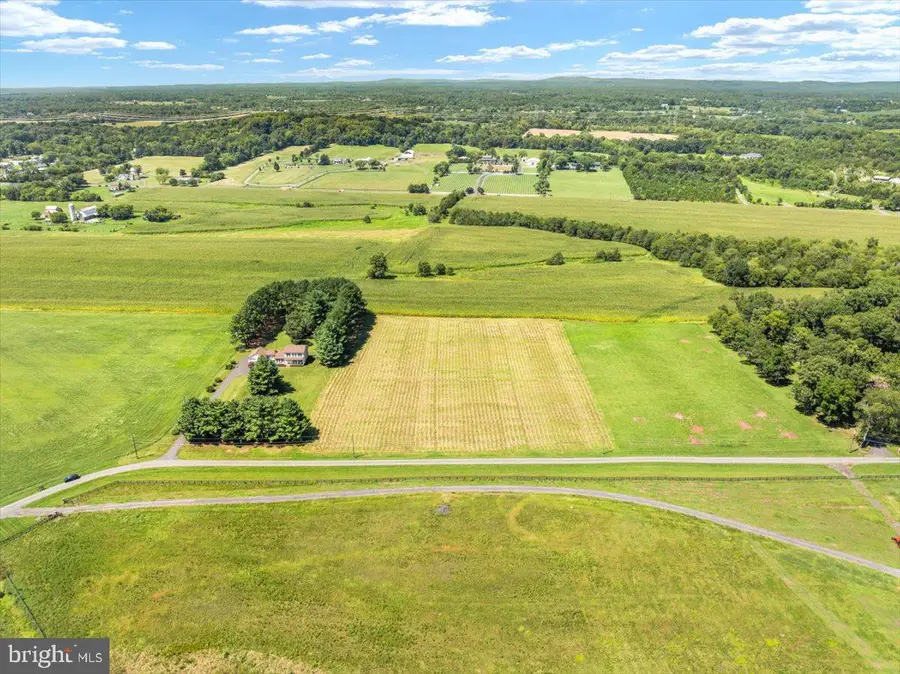 12740 Nokesville Rd, Nokesville, VA 20181 - #3