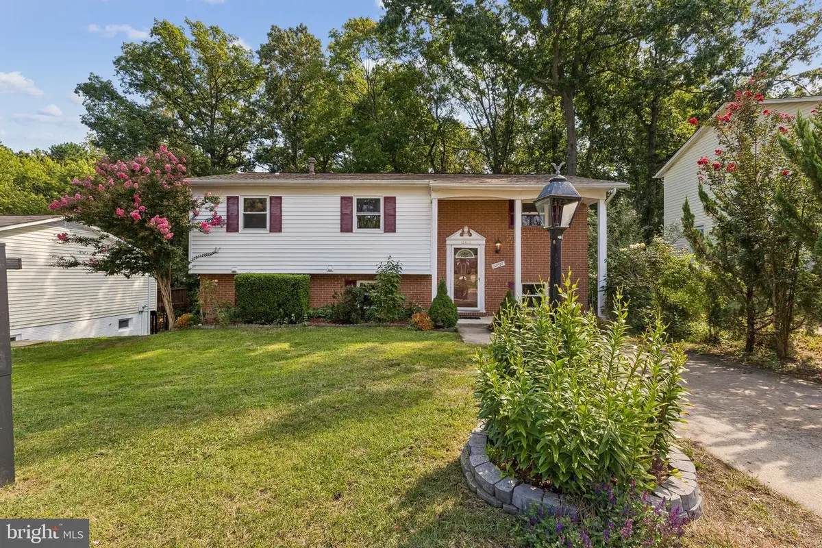 12617 Valleywood Dr, Woodbridge, VA 22192 - #1