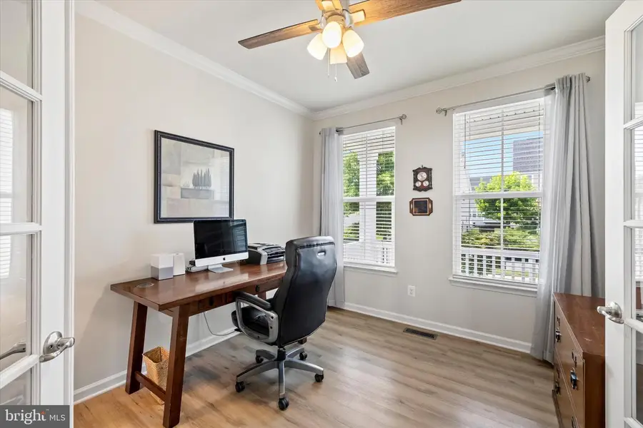12528 Southington Dr, Woodbridge, VA 22192 - #2