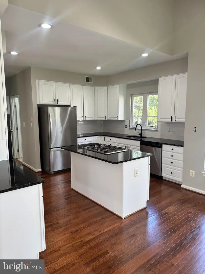 7651 Covewood Ct, Gainesville, VA 20155 - #2