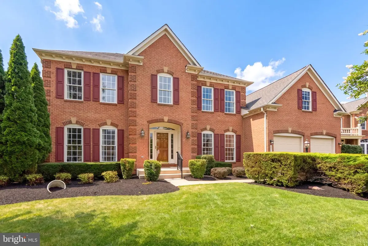 6518 Debhill Ln, Gainesville, VA 20155 - #1