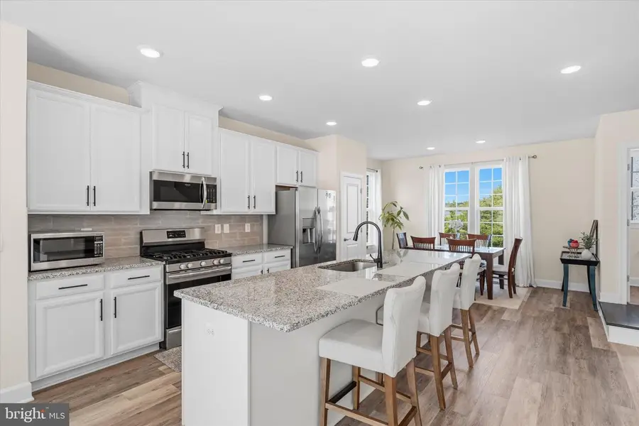 6195 Camerons Ferry Dr, Haymarket, VA 20169 - #2