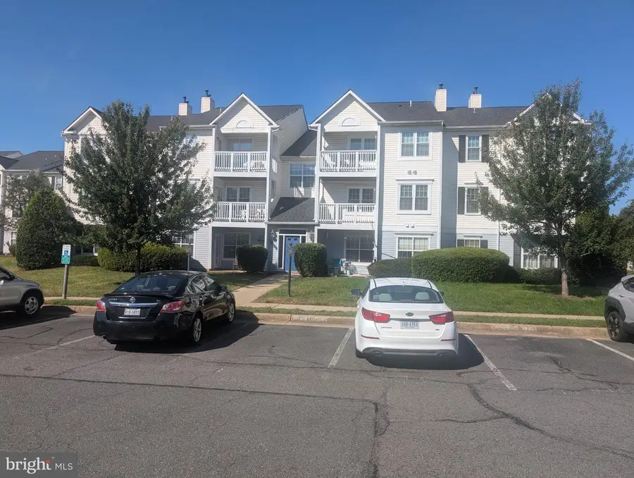 8050 Lisle Dr #204, Manassas, VA 20109 - #2