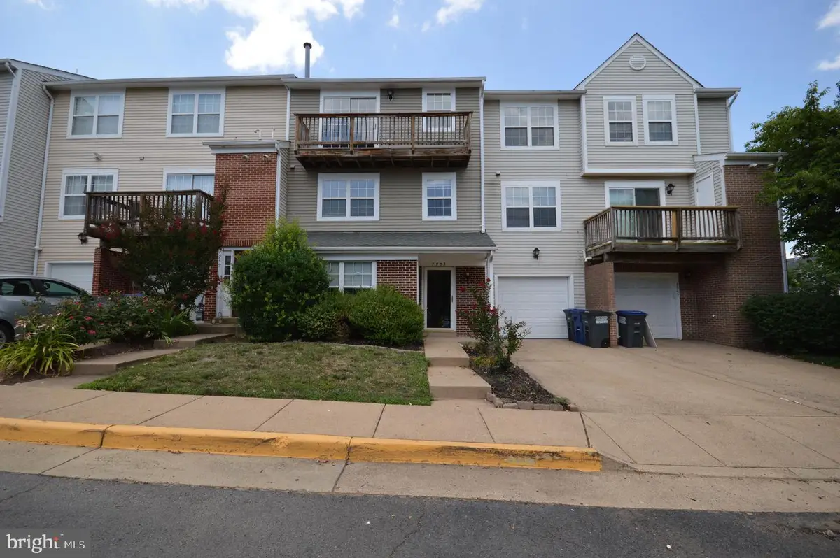 7953 Coachcrest Ct, Manassas, VA 20109 - #1