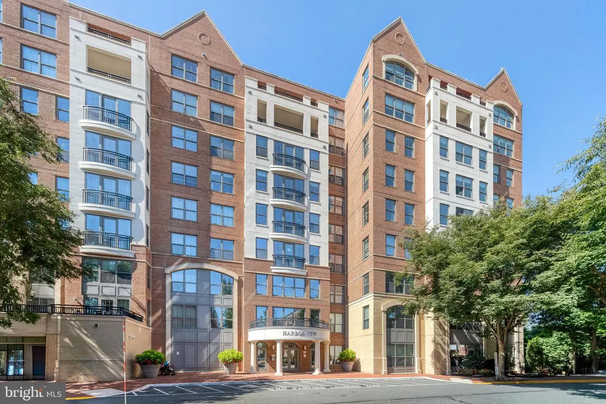 485 Harbor Side St #204, Woodbridge, VA 22191 - #1