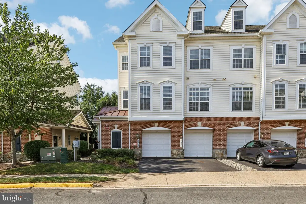 6821 Hampton Bay Ln, Gainesville, VA 20155 - #1