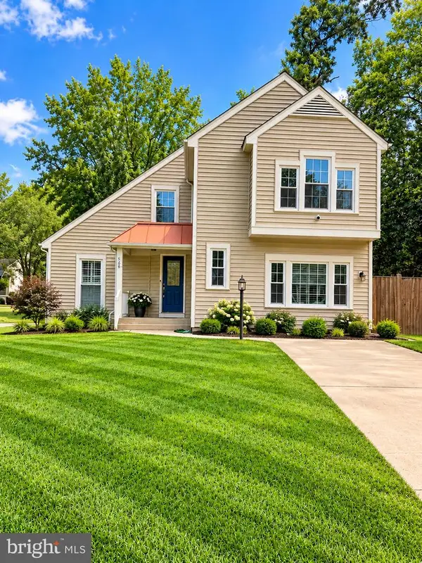 15068 Holleyside Dr, DUMFRIES, VA 22025