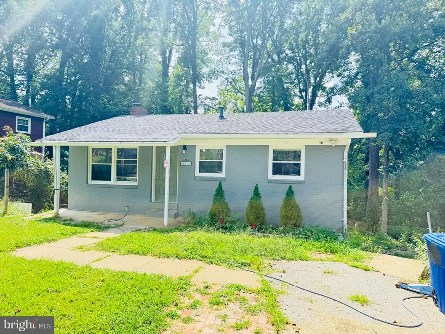 19002 Red Oak Ln, Triangle, VA 22172 - #2