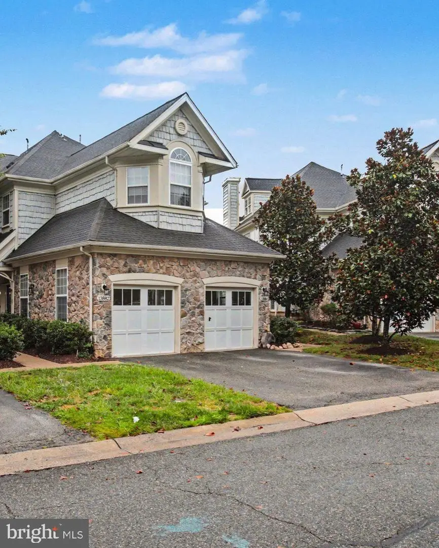 13882 Greendale Dr, Woodbridge, VA 22191 - #3