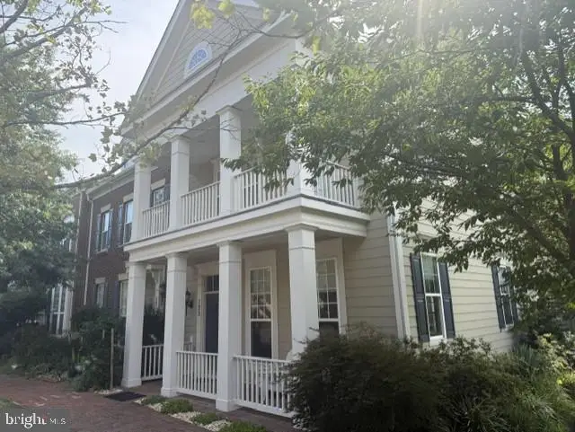 723 Belmont Bay Dr, Woodbridge, VA 22191 - #1