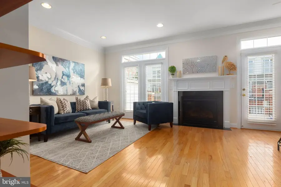 492 Harbor Side St, Woodbridge, VA 22191 - #2