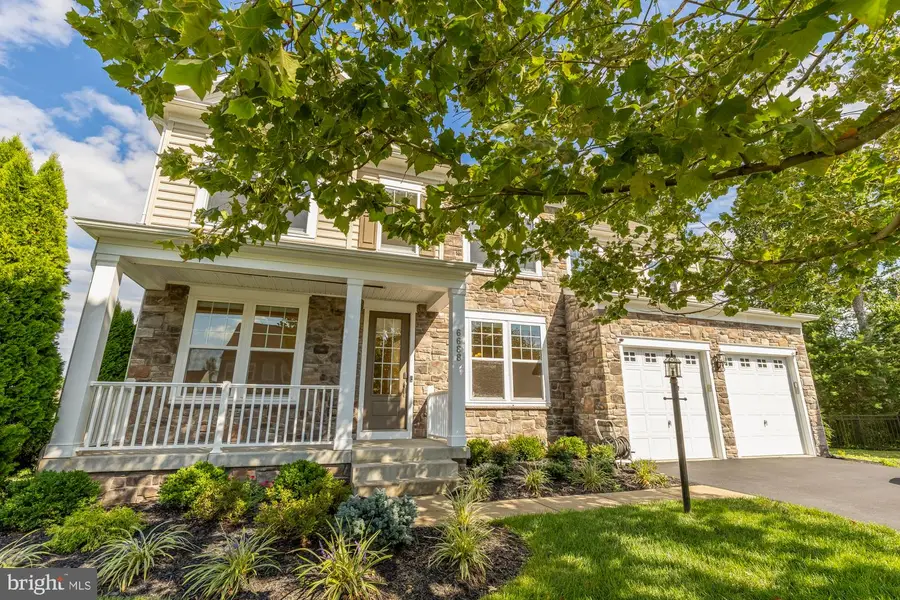 6688 Muir Dr, Haymarket, VA 20169 - #2