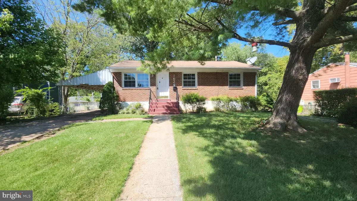 7624 Amherst Dr, Manassas, VA 20111 - #1