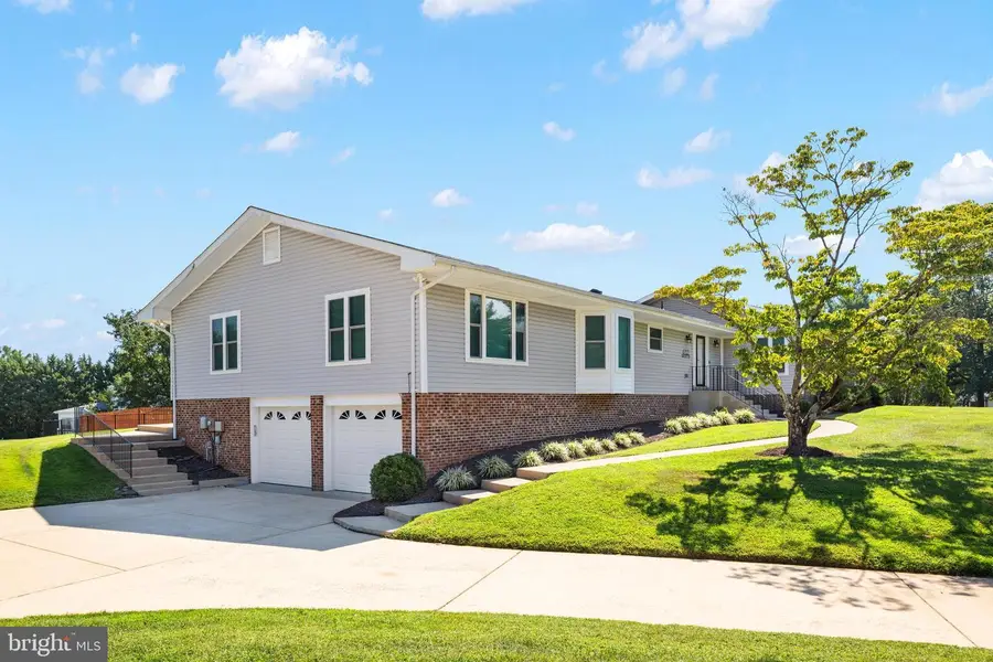 4703 Angus Dr, Gainesville, VA 20155 - #2