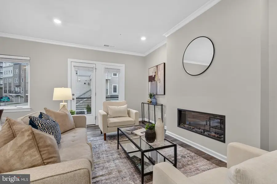 1364 Rail Stop Dr, Woodbridge, VA 22191 - #2