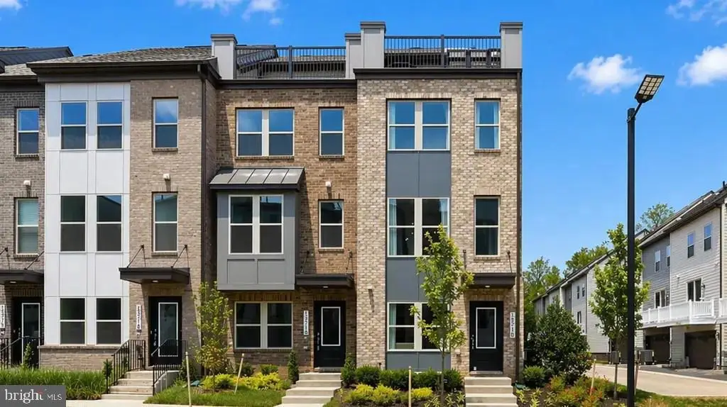 14092 Onyx St, Woodbridge, VA 22193 - #1