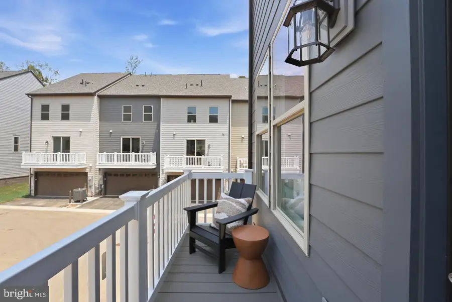 14092 Onyx St, Woodbridge, VA 22193 - #2