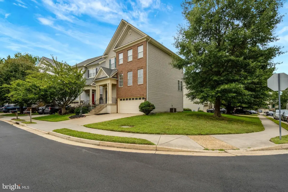 11924 Rayborn Creek Dr, Manassas, VA 20109 - #1