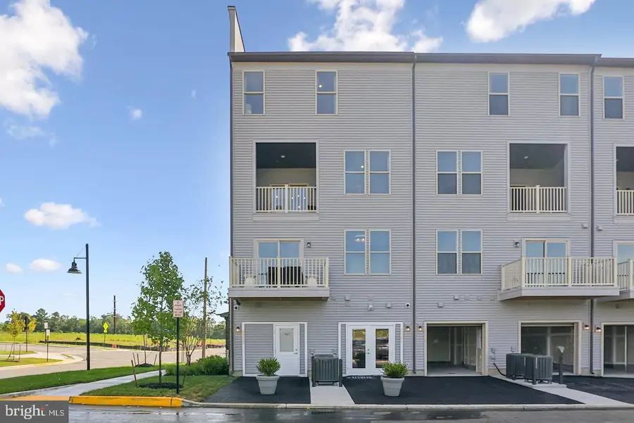 8566 Lovelace St, Manassas, VA 20109 - #3