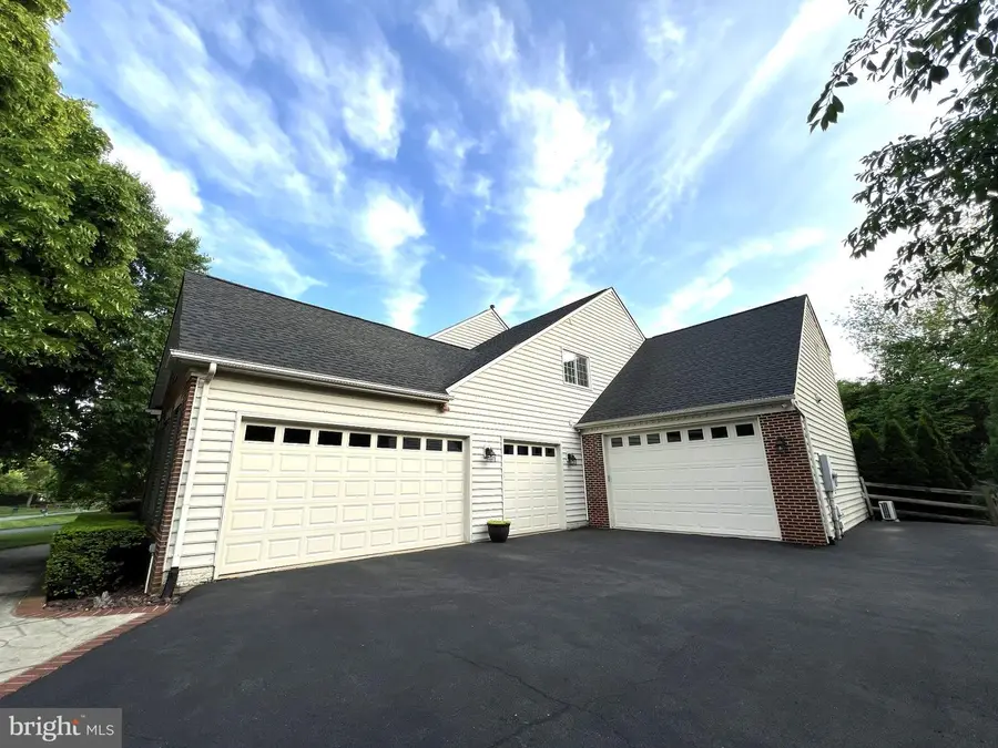 13555 Heritage Farms Dr, Gainesville, VA 20155 - #2