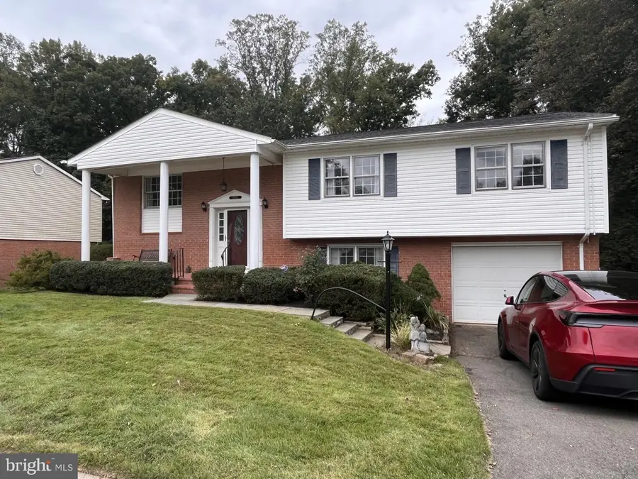 13532 Delaney Rd, Woodbridge, VA 22193 - #2