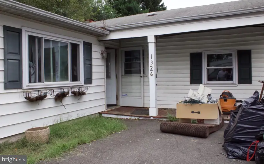1326 Saxon St, Woodbridge, VA 22191 - #2