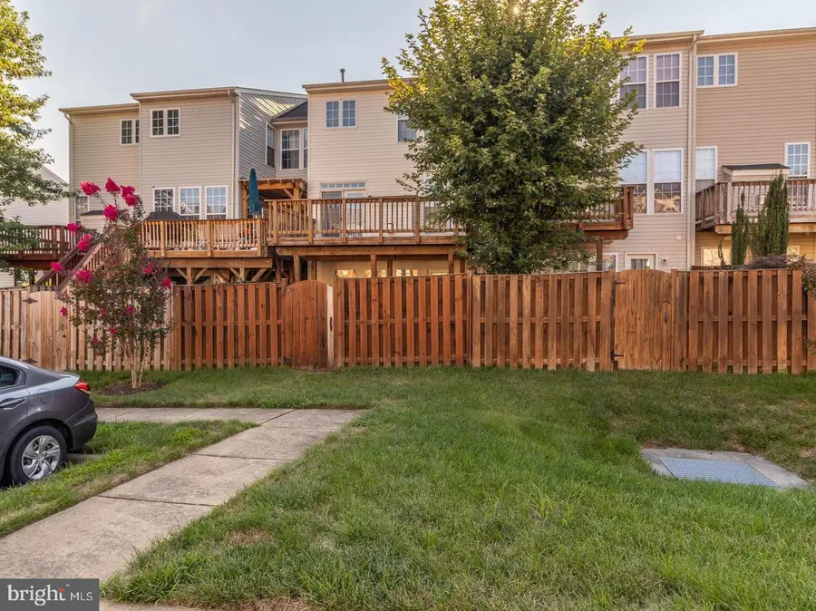 1527 Grosbeak Ct, Woodbridge, VA 22191 - #2