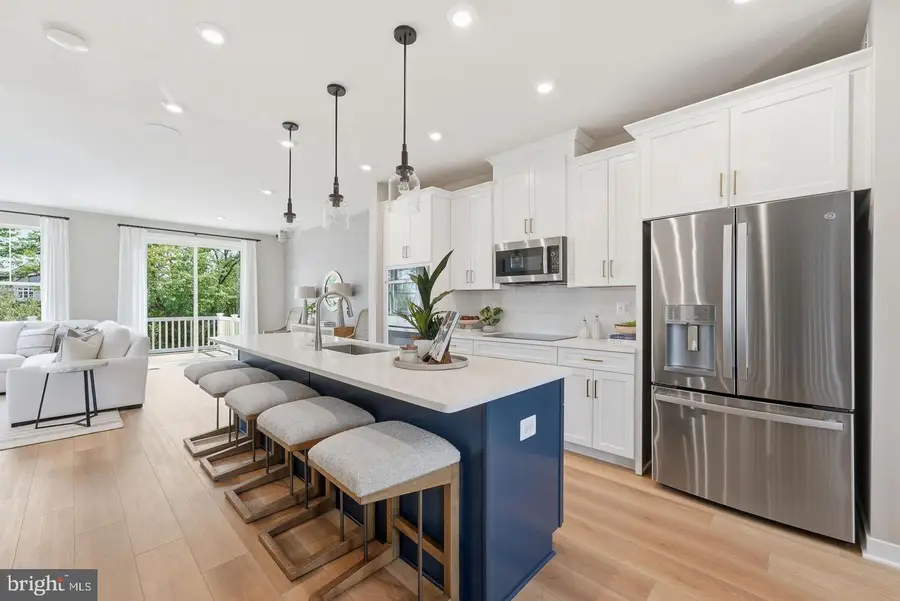 8749 Noether St, Manassas, VA 20109 - #2