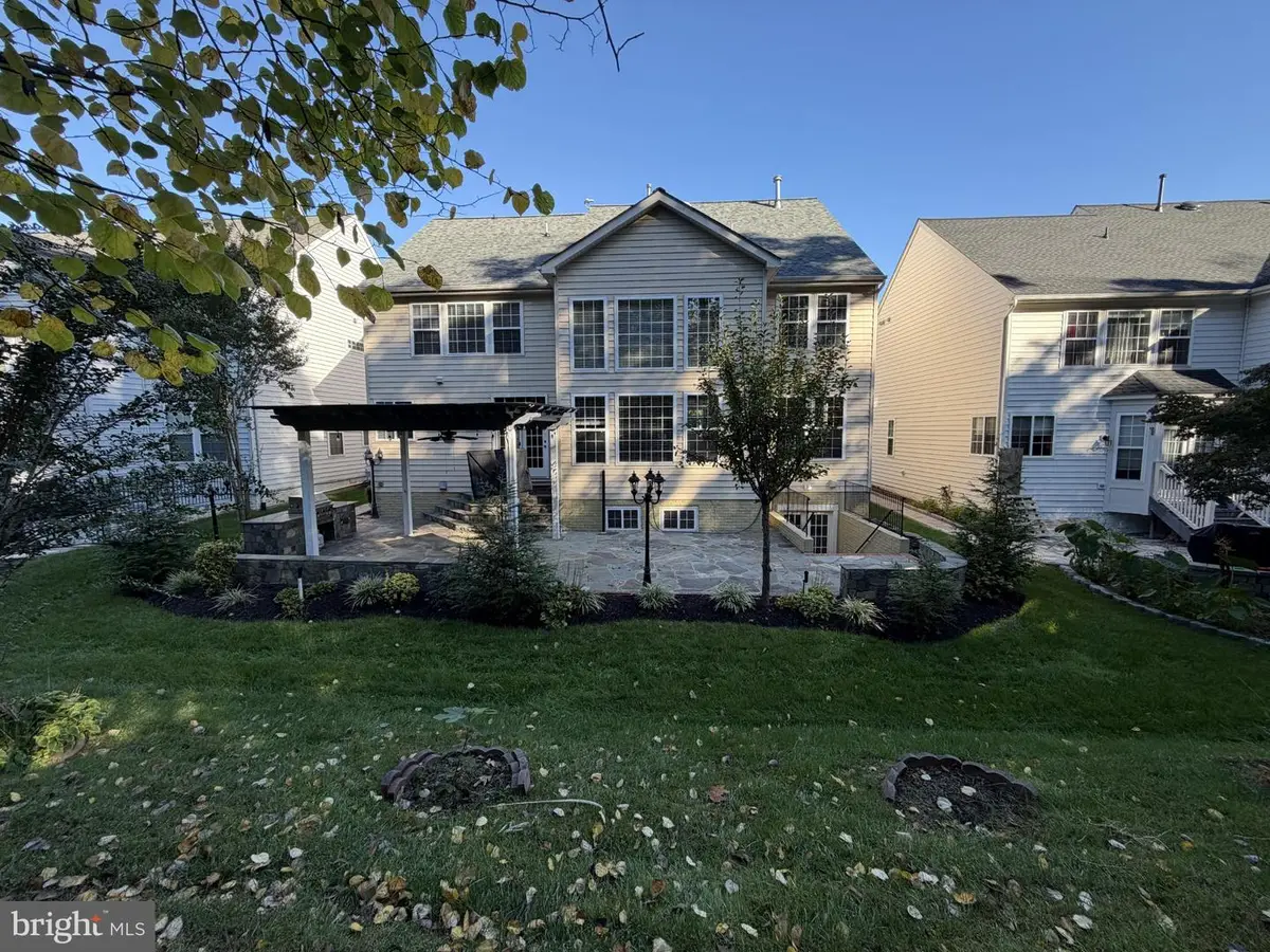 13045 Lashmere Ct, Woodbridge, VA 22192 - #1