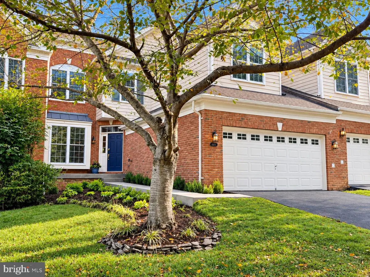5613 Solheim Cup Dr, Haymarket, VA 20169 - #1